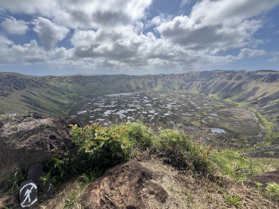 Vista del cráter del Rano Kau en Parque Nacional Rapa Nui, Sitio Patrimonio Mundial desde 1995